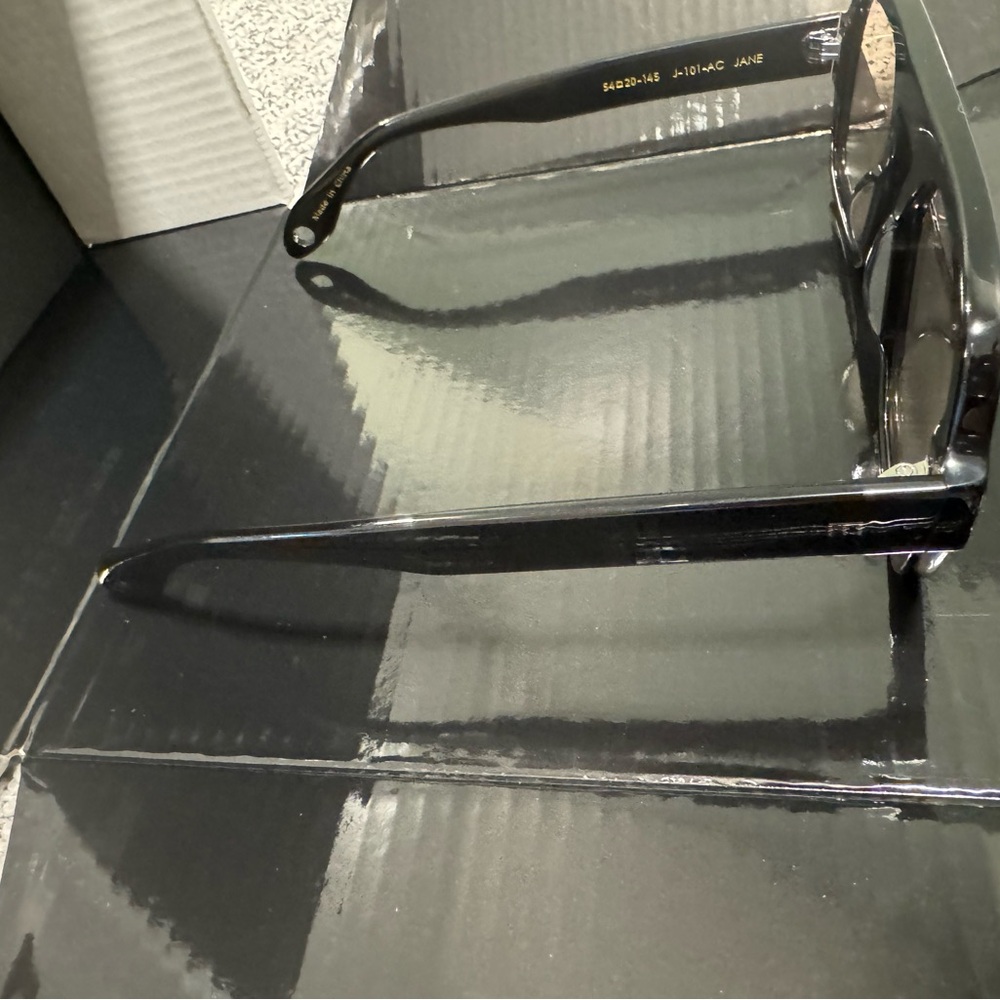 Black Rectangular Sunglasses NWT - image 4
